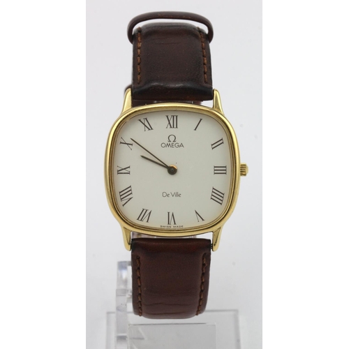 675 - Mid size gold plated Omega De Ville quartz wristwatch. Case size 30mm x 30mm, working when catalogue... 