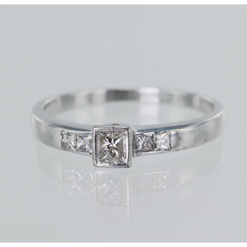 82 - 18ct white gold diamond solitaire ring, principal princess cut diamond approx. 0.29ct, estimated col... 