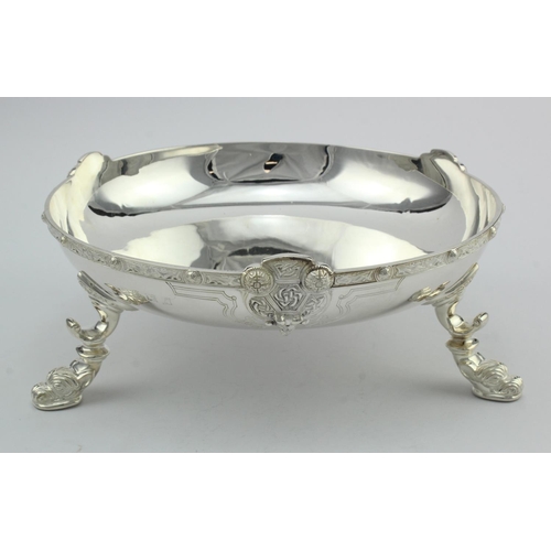 986 - Silver bon bon dish with three matching armorials, raised on three feet depicting an animals head, h... 