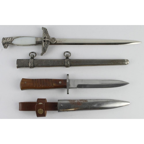 1006 - German World War I Trench Knife and a Third Reich Diplomatic Service Dress Dagger: Both modern repro... 