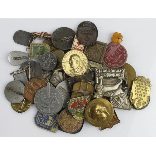 1135 - German 3rd Reich tinnies etc, wide variety, better noted  (approx 56)