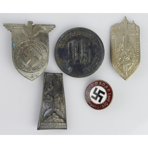 1167 - German day type badges 4x and an NSDAP PArty Lapel badge.