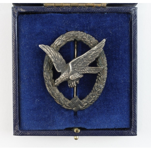 1210 - German Luftwaffe Air gunners / Flight Engineers War badge maker marked in case.