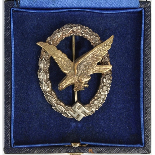 1223 - German Luftwaffe Radio Operators badge (Deumer) in fitted case.