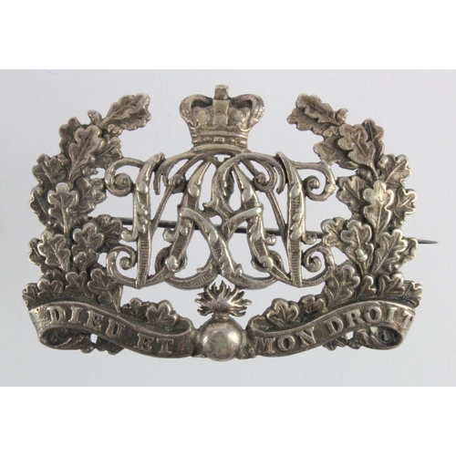 1471 - Badge, Grenadier Guards Victorian unmarked silver pouch? badge, old replacement pin fitting, origina... 