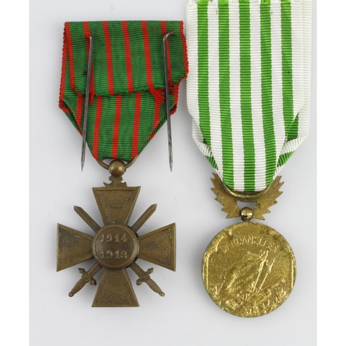 1591 - France a Croix de Guerre and Gallipoli campaign medal.