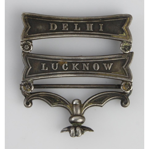 1635 - Indian Mutiny a complete suspension with genuine bars Lucknow and Delhi mounted.