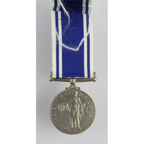 1707 - Police LSGC Medal QE2 named (D.S.(2nd C1) Walter Knott).