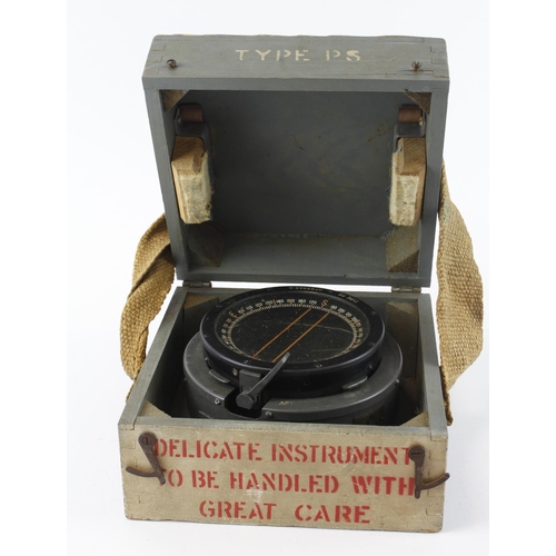 1740 - RAF WW2 AM marked P8 aircraft compass as used in fighters.  Nice example complete with its fluid in ... 