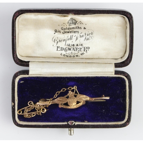 1765 - Royal Flying Corps 9ct gold marked sweetheart pin badge, cased