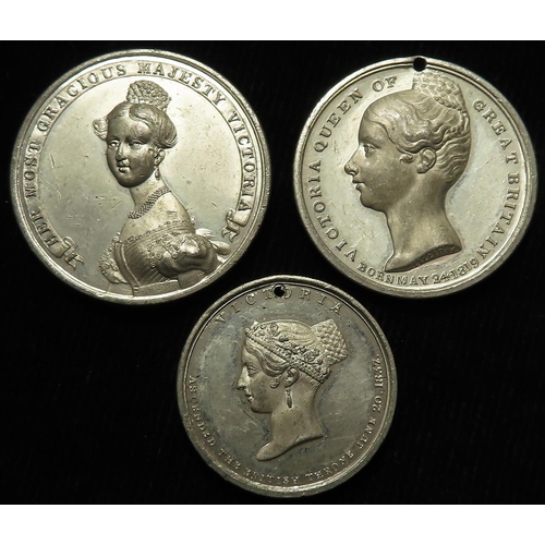 873 - British Commemorative Medals (3) white metal d.28-34mm, young Queen Victoria issues 1837-38, nEF-EF,... 