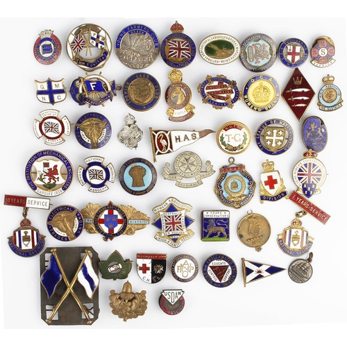 905 - Pin and lapel badges including enamelled, home front WW1, military, associations, businesses, etc.  ... 