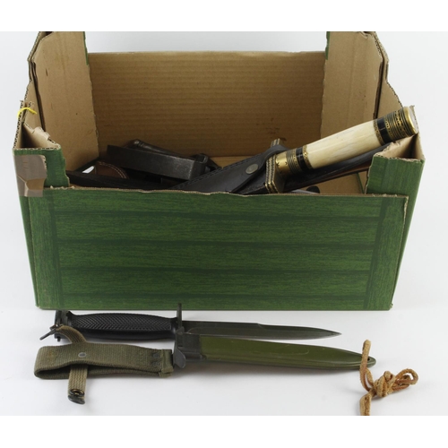 943 - Box of various knives and bayonets  (Qty)  Buyer collects