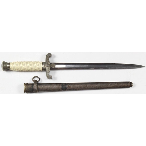 971 - German 3rd Reich Army Dagger, with metal scabbard. No makers mark. One scabbard chain loop missing