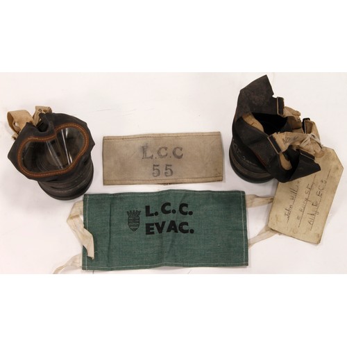 1946 - WW2 London County Council LLC child evacuees armbands x2 and respirators with name tag John Williams... 