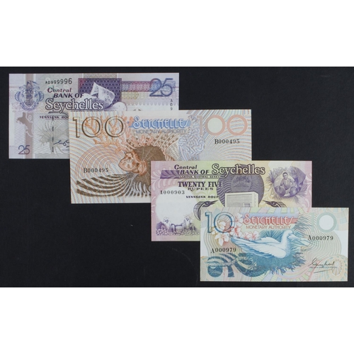 423 - Seychelles (4), a group of LOW and HIGH serial numbers, Monetary Authority 100 Rupees issued 1980 se... 