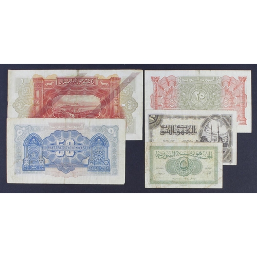 432 - Syria (5), 1 Pound dated 1939, 50 Piastres and 25 Piastres dated 1942, 10 Piastres and 5 Piastres da... 