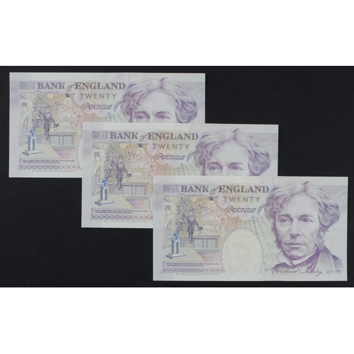 45 - Gill 20 Pounds (B358) issued 1991 (3), a consecutively numbered run of FIRST SERIES notes, serial A2... 