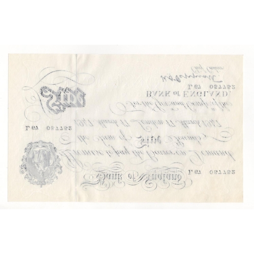 67 - Peppiatt 5 Pounds (B264) dated 17th March 1947, serial L67 057752, London issue on thin paper, a con... 