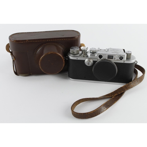 1106 - Leica IIIa Ernest Leitz Wetzlar DRP camera body (no. 302030), contained in leather Leica case (appea... 