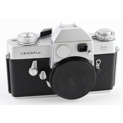 1111 - Leicaflex Leitz Wetzlar camera body (no. 1123252), appears to be in working order