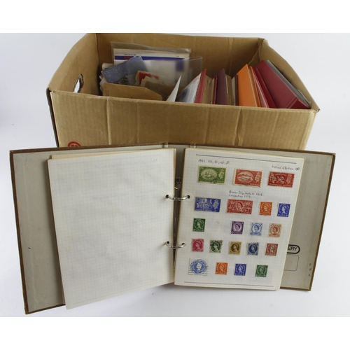 13 - GB - box with a varied lot of material, stamps, covers, PHQ's, on paper, sheets and part sheets of p... 