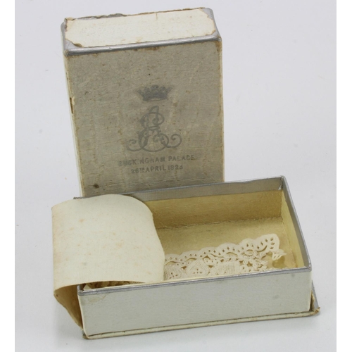 585 - Royal Wedding Cake box embossed 'Buckingham Palace 26th April 1923'.  HRH The Duke of York was marri... 