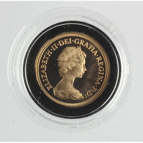 104 - Sovereign 1979. Proof FDC in a hard plastic capsule