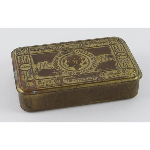 1545 - WW1 1914 Princess Mary gift tin with Princess Mary gift book.