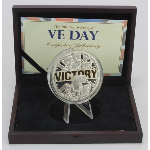 321 - Guernsey: The 70th Anniversary of VE Day Silver 5oz Proof Coin 2015 (sterling) FDC cased with cert a... 