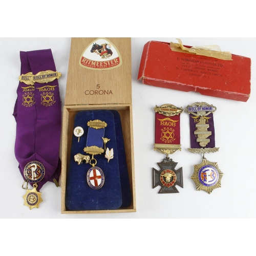 768 - Masonic (RAOB Buffaloes) (8) jewels, badges and pins, 1950s-60s including hallmarked silver and 9ct ... 