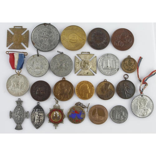 775 - Mixed lot of medals (23 approx)