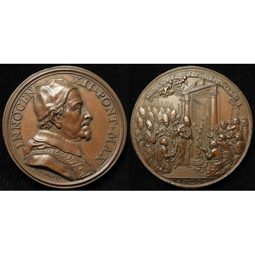 783 - Papal Medal, bronze d.40mm: Pope Innocent XII, The House of God and Gate of Heaven type 1700 by Hame... 