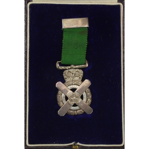 790 - Scottish Prize medal in white metal, weight 13.1 gms (incl ribbon), silver cross with Victorian crow... 