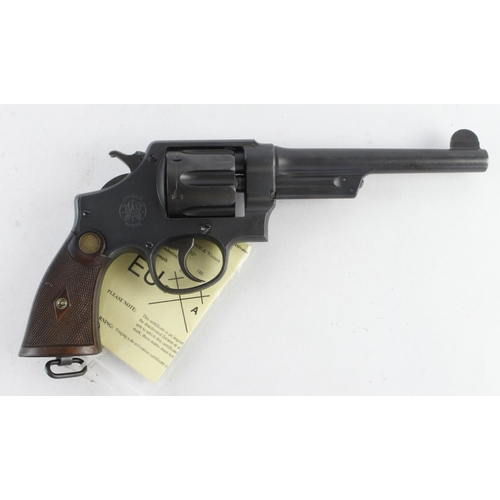 899 - Revolver, a WW2 Smaith & Wesson .455 Calibre, triplelock Service Revolver. Frame engraved 