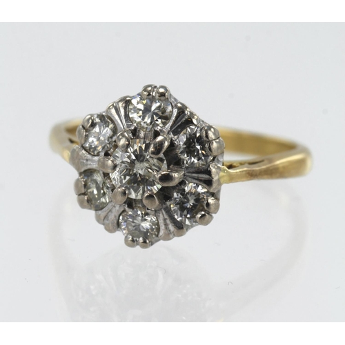 163 - 18ct yellow gold diamond daisy cluster ring, TDW approx 0.90ct, principle diamond approx 0.30ct, est... 