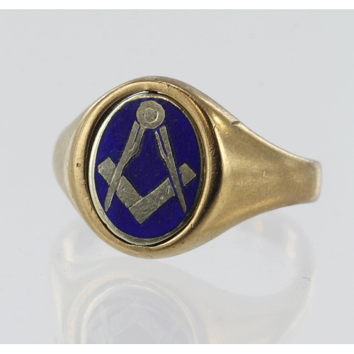 165 - 9ct yellow gold Masonic swivel signet ring, reversable table one side with blue enamelled square and... 