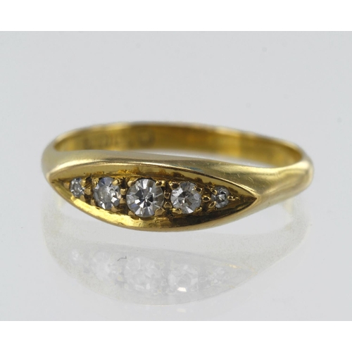 54 - 18ct yellow gold antique diamond boat ring, five graduated single cuts TDW approx. 0.14ct, finger si... 