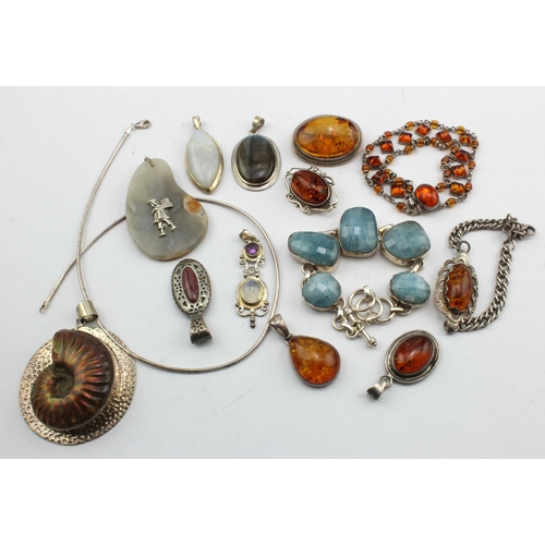 621 - Assortment of silver jewellery, stones include ammolite, ruby, aquamarine, labradorite, moonstone, a... 