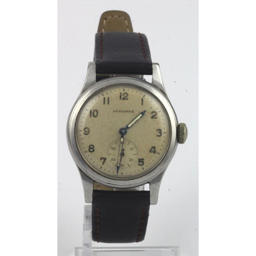 17 - Gents stainless steel cased 1946 Longines manual wind gents wristwatch. The cream dial with Arabic n... 