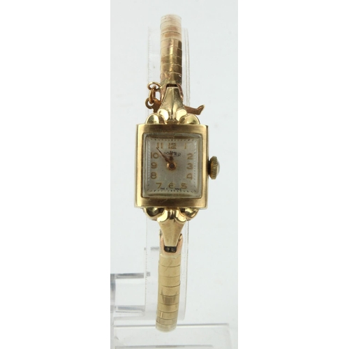 213 - 9ct yellow gold cased ladies Roamer wristwatch circa 1960s, case diameter approx. 14mm excluding the... 