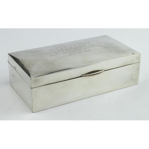 322 - Suffolk Volunteers WW1 period silver cigarette box, hallmarked Birm 1917 (marks a bit rubbed). Inscr... 