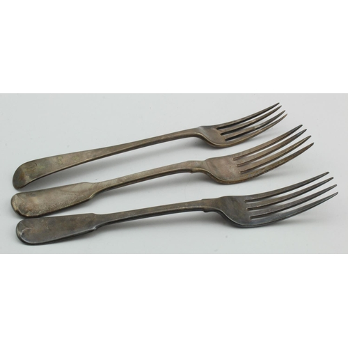 328 - Three Georgian silver forks, various hallmarks, length 20.5cm approx., weight 6.9oz. approx.