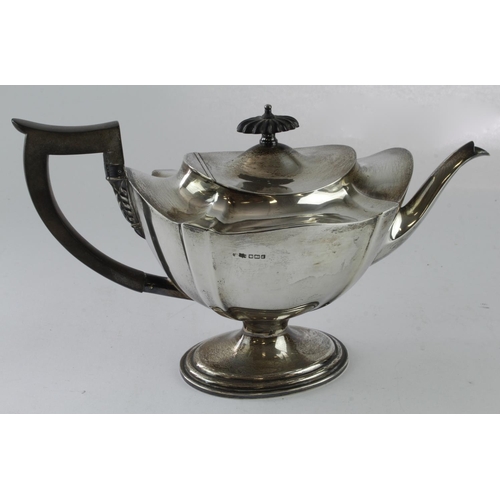 370 - Large silver teapot on a pedestal base, hallmarked 'Mappin & Webb, Sheffield 1915', height 16.5cm, t... 