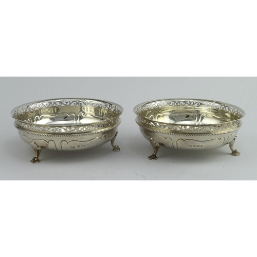 515 - Pair of very good quality silver bowls/bon-bon dishes, each standing on 3 feet, hallmarked for Elkin... 