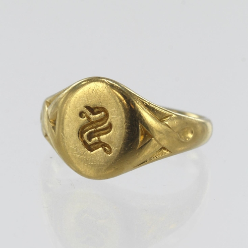 576 - Yellow gold (tests 18ct) vintage signet ring, table measures 11.5mm x 9mm, seal engraved with old En... 