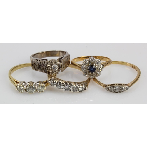 979 - Five yellow gold (tests 18ct) diamond rings, finger sizes I/J, M, M/N, Q/R, T, total weight 14.5g.