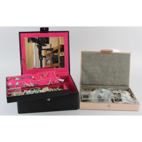 983 - Two jewellery boxes with mainly modern silver gem set jewellery, some gold and costume jewellery not... 