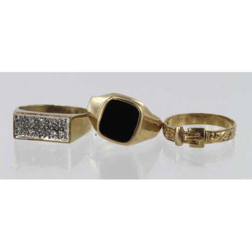 995 - Three 9ct gold rings, stones include onyx and CZ, finger sizes Q, Q/R, V, total weight 10.8g.