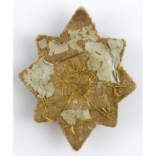 1002 - Cheshire Regt bullion star shaped cloth badge '22'. Victorian ?  (7cm)